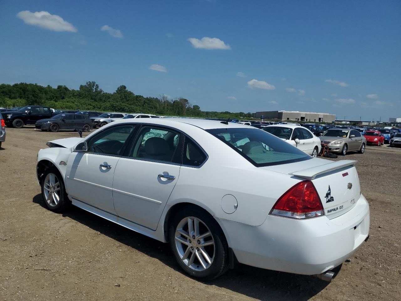 2013 Chevrolet Impala Ltz - Image 2