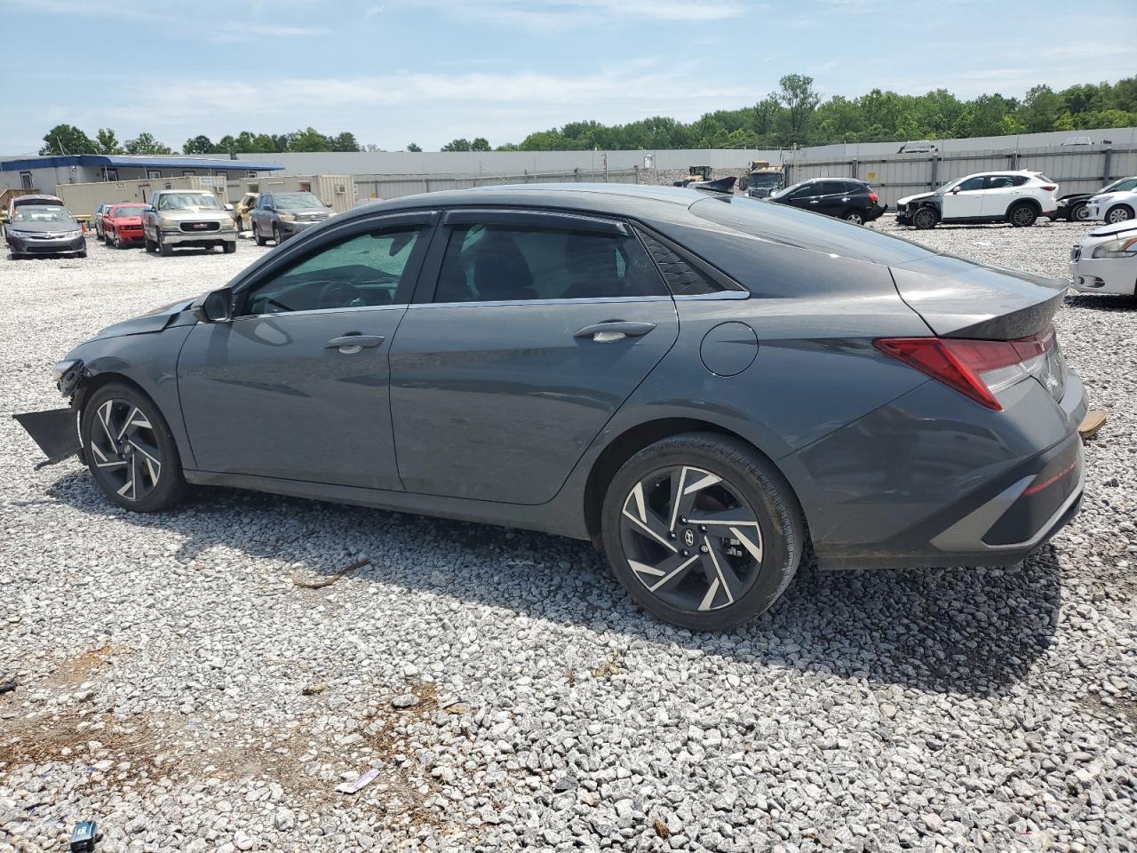 2024 Hyundai Elantra Limited - Фото 2