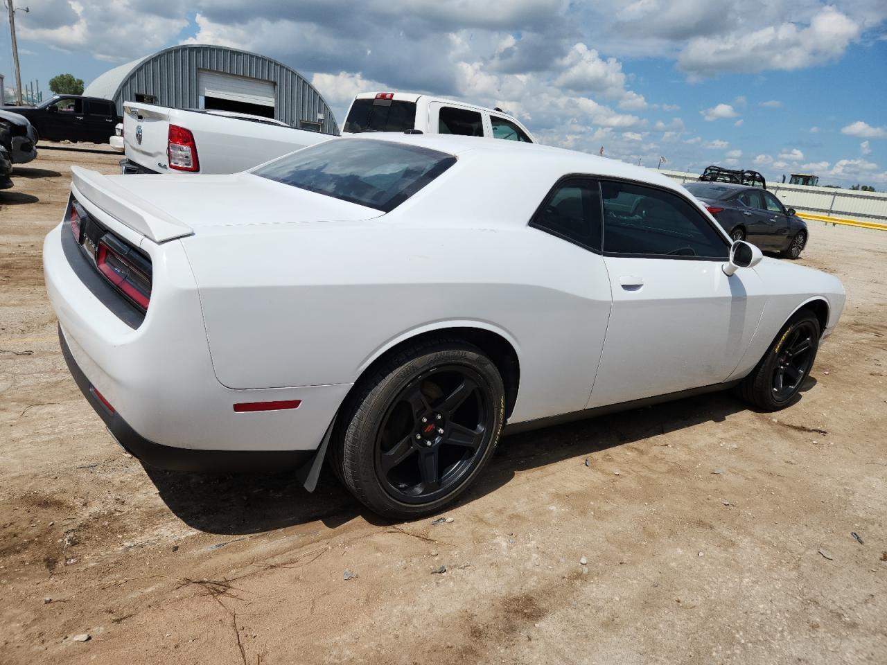 2015 Dodge Challenger Sxt - Фото 3