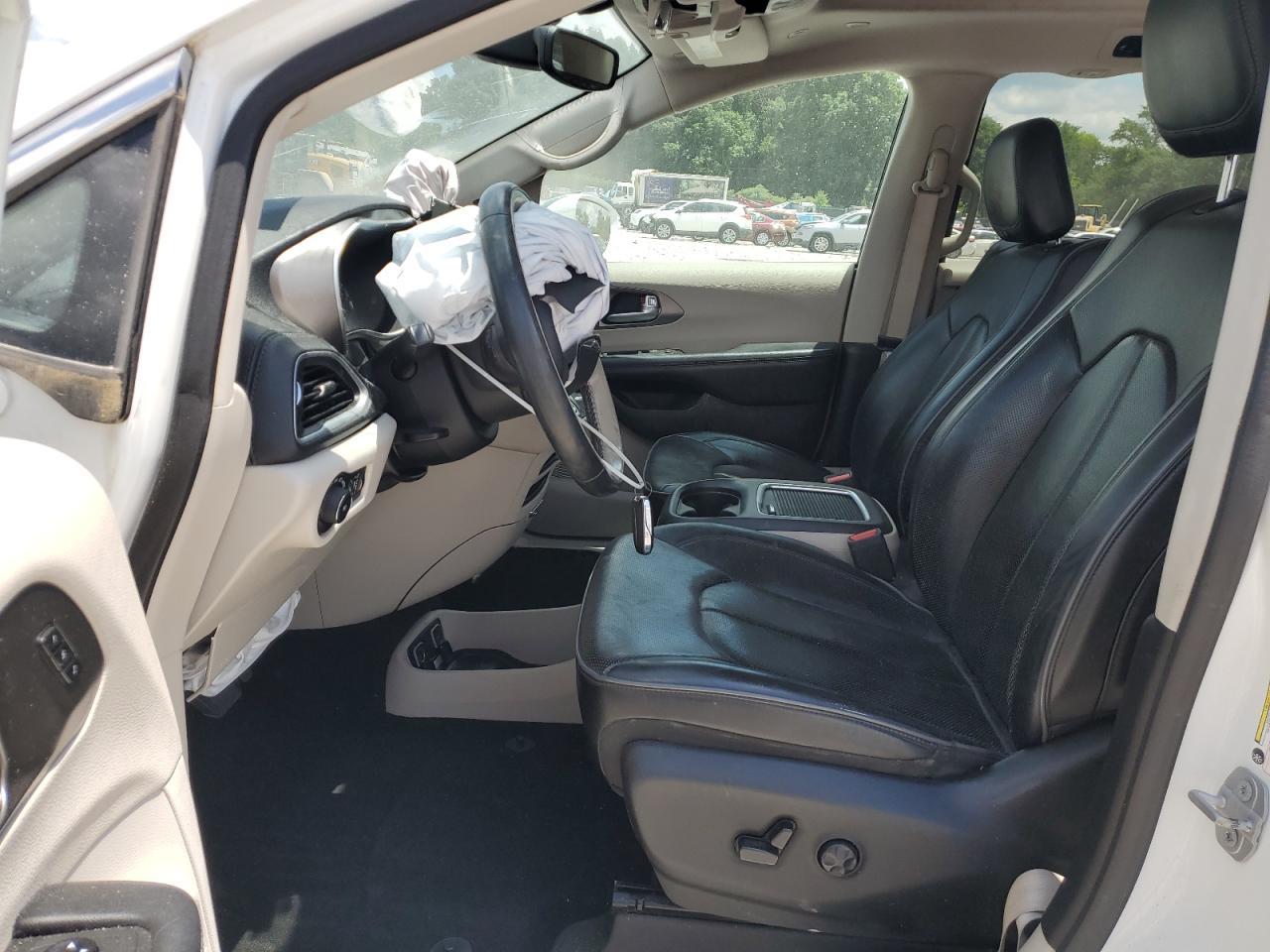 2018 Chrysler Pacifica Limited - Image 7