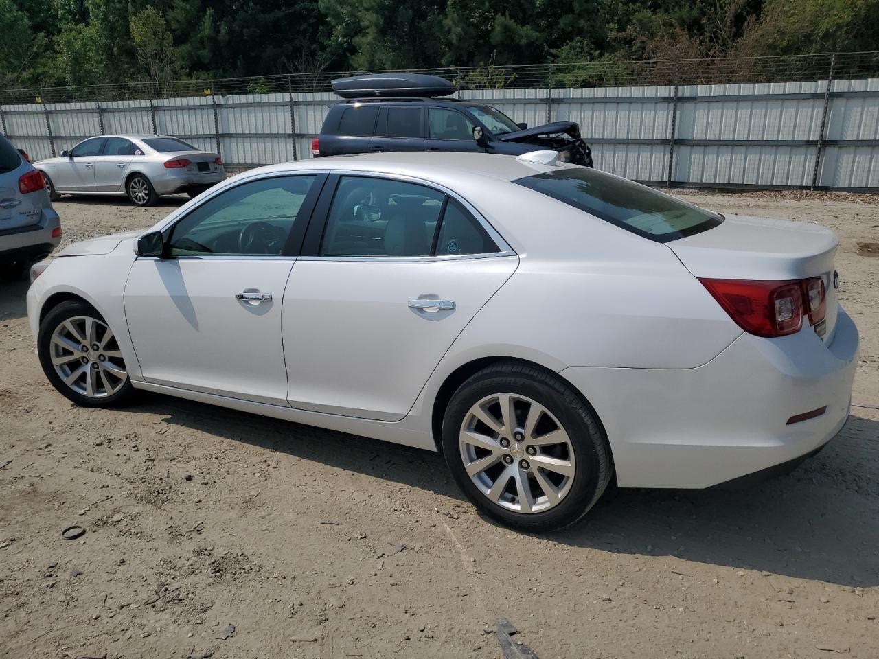 2015 Chevrolet Malibu Ltz - Image 2