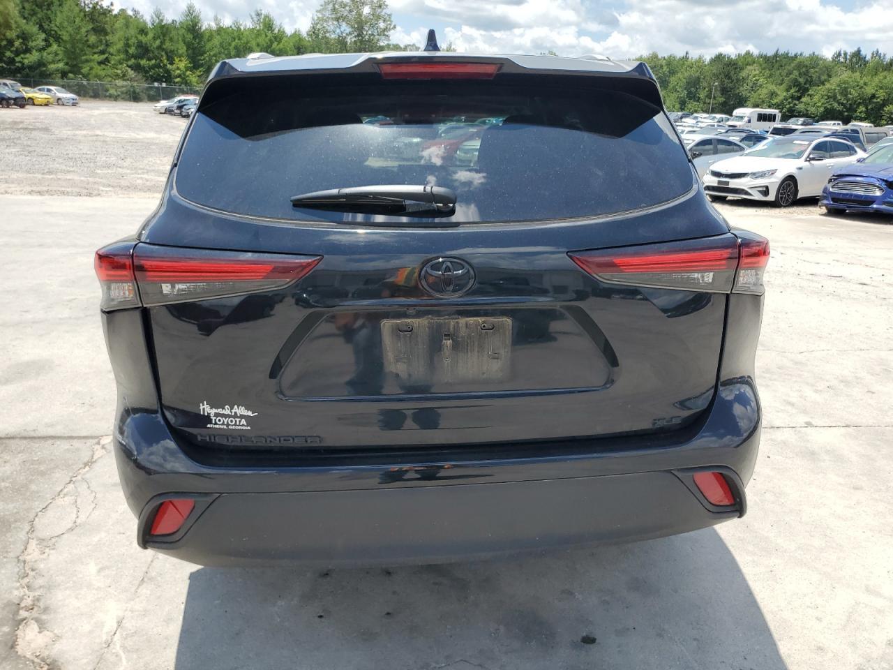 2024 Toyota Highlander Le - Image 6