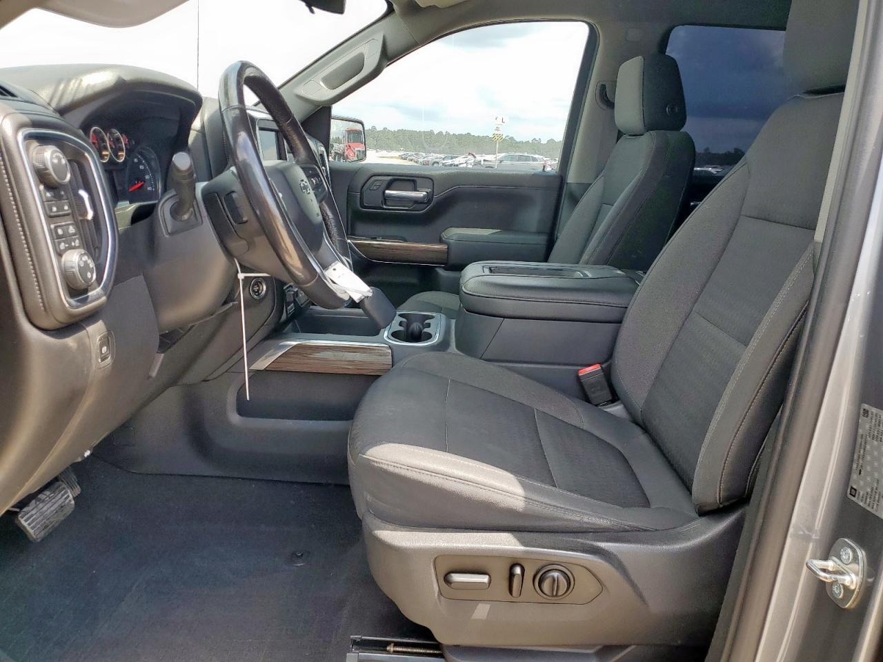 2019 Chevrolet Silverado K1500 Rst - Image 7
