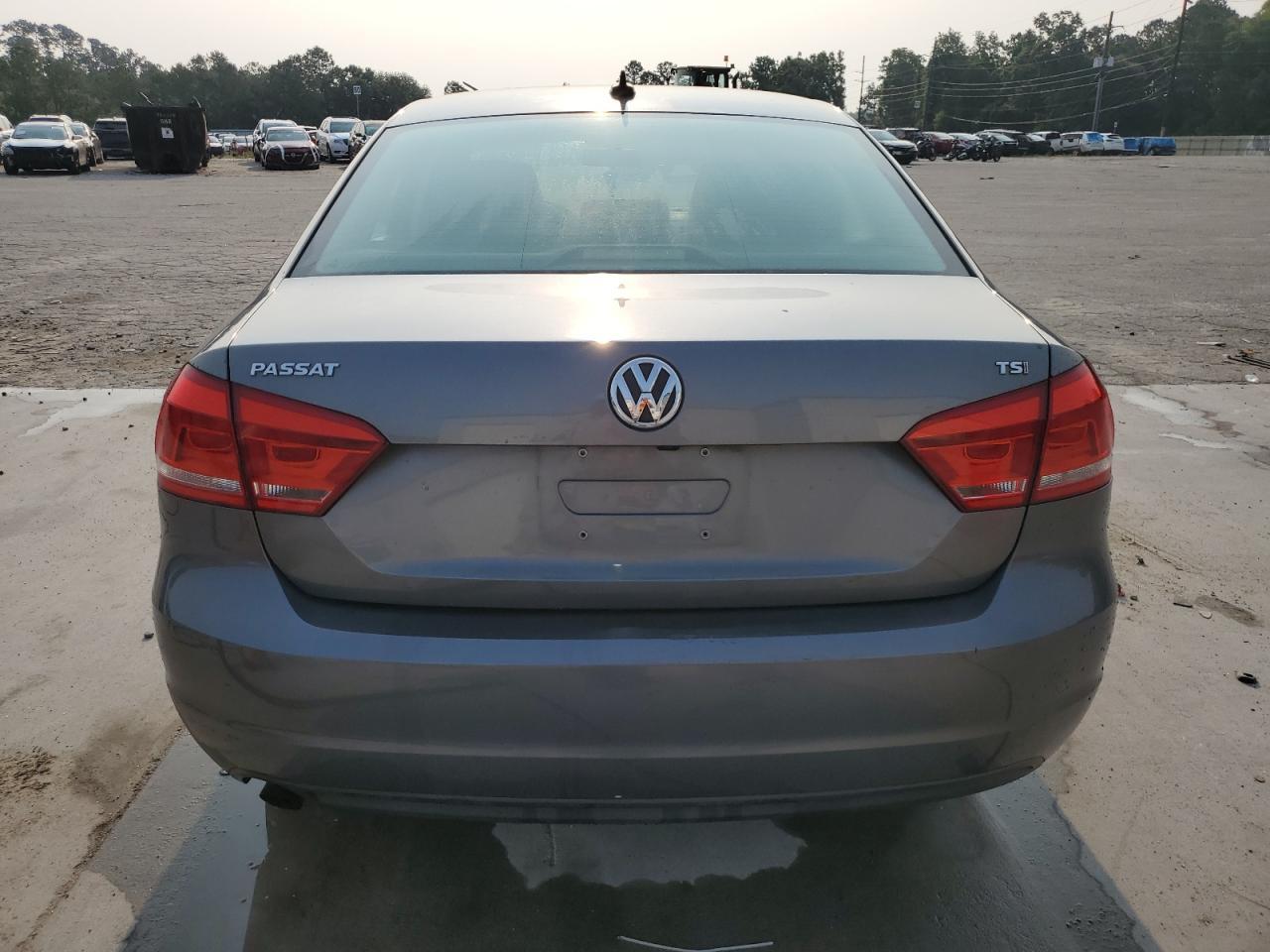 2015 Volkswagen Passat S - Image 6