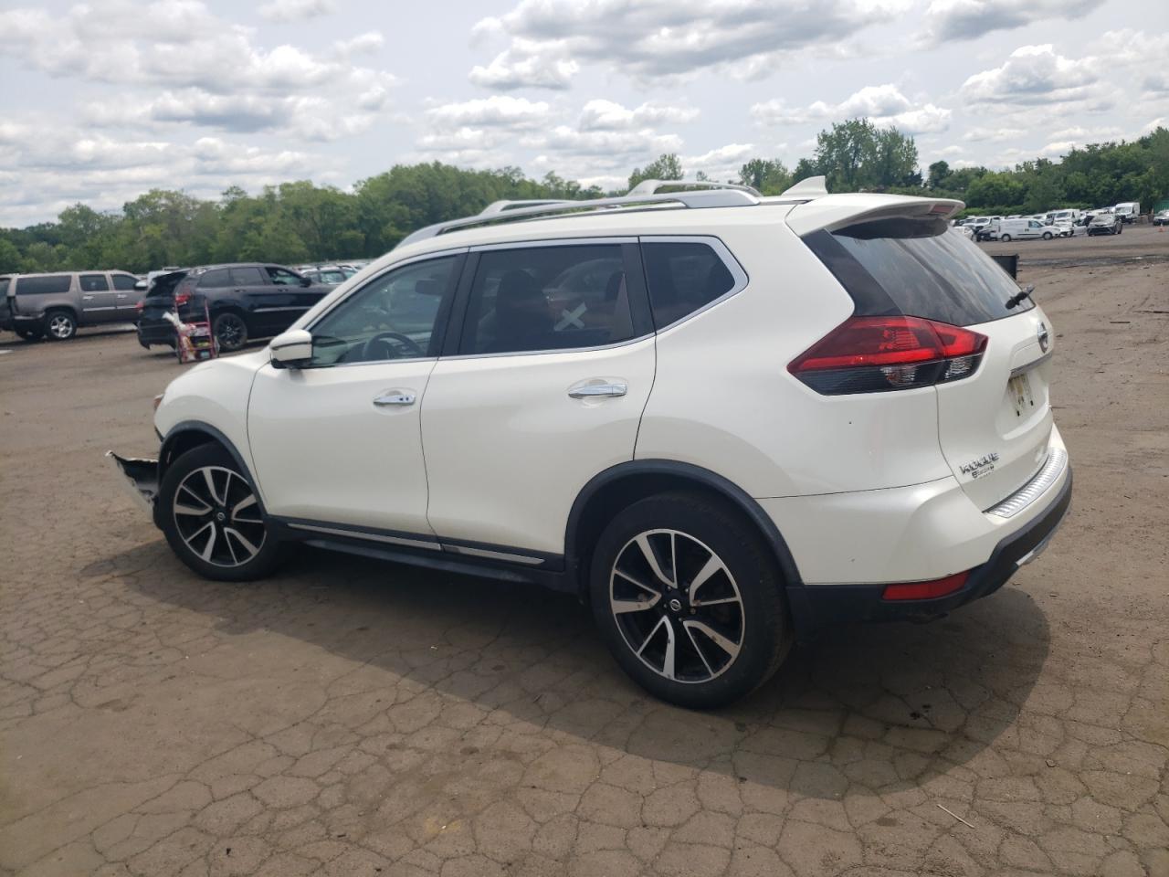 2018 Nissan Rogue S - Image 2