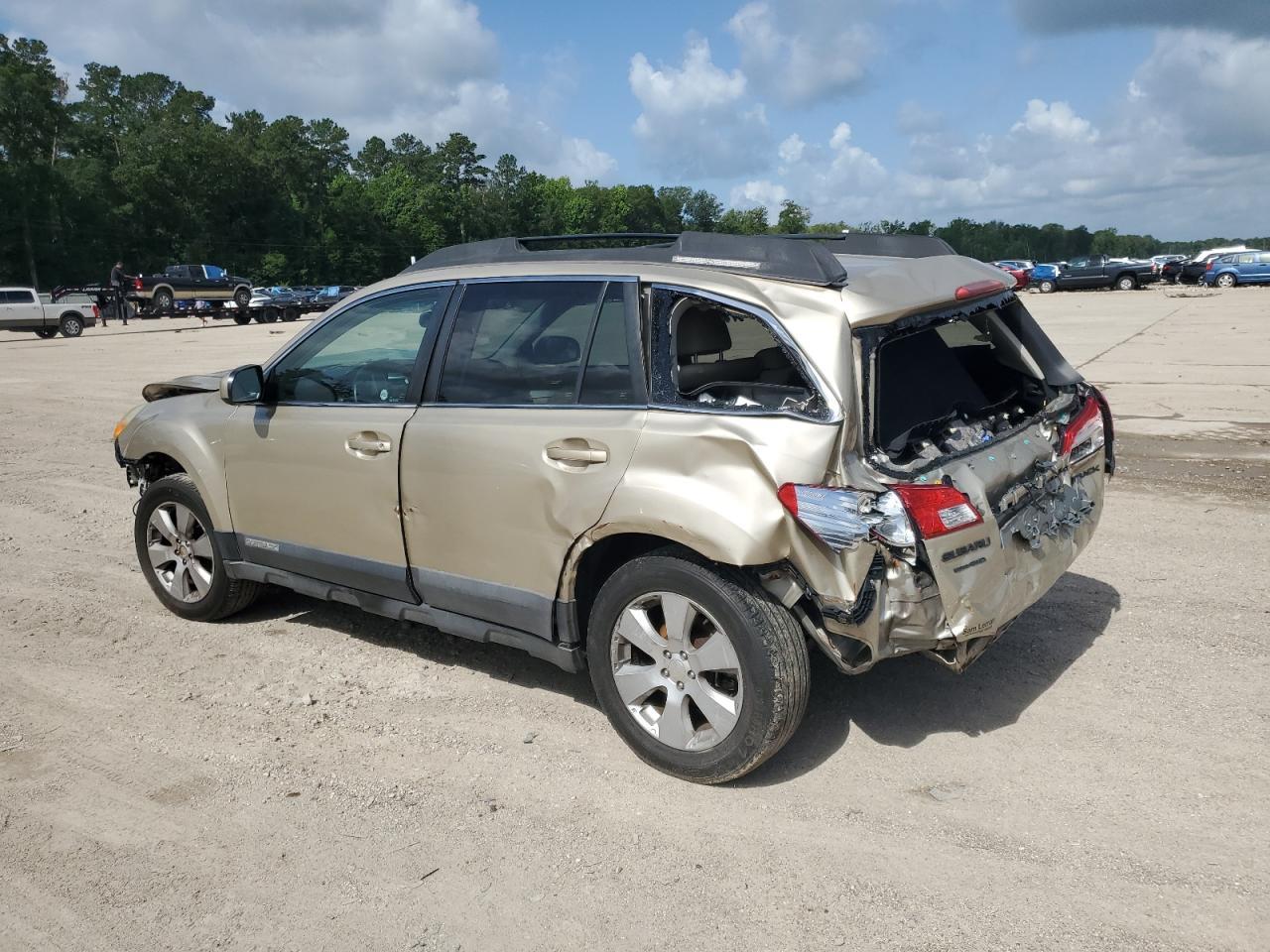 2010 Subaru Outback 2.5I Premium - Фото 2