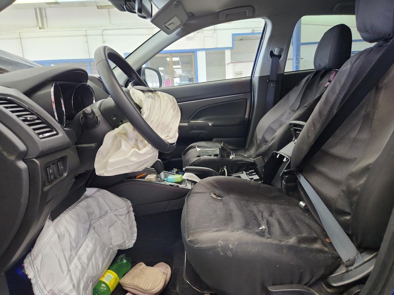 2023 Mitsubishi Outlander Sport S/Se - Фото 7