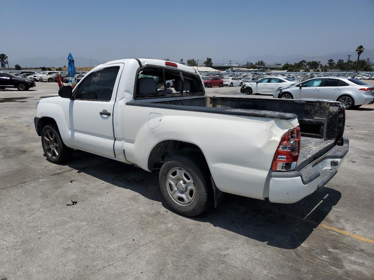 2014 Toyota Tacoma - Image 2