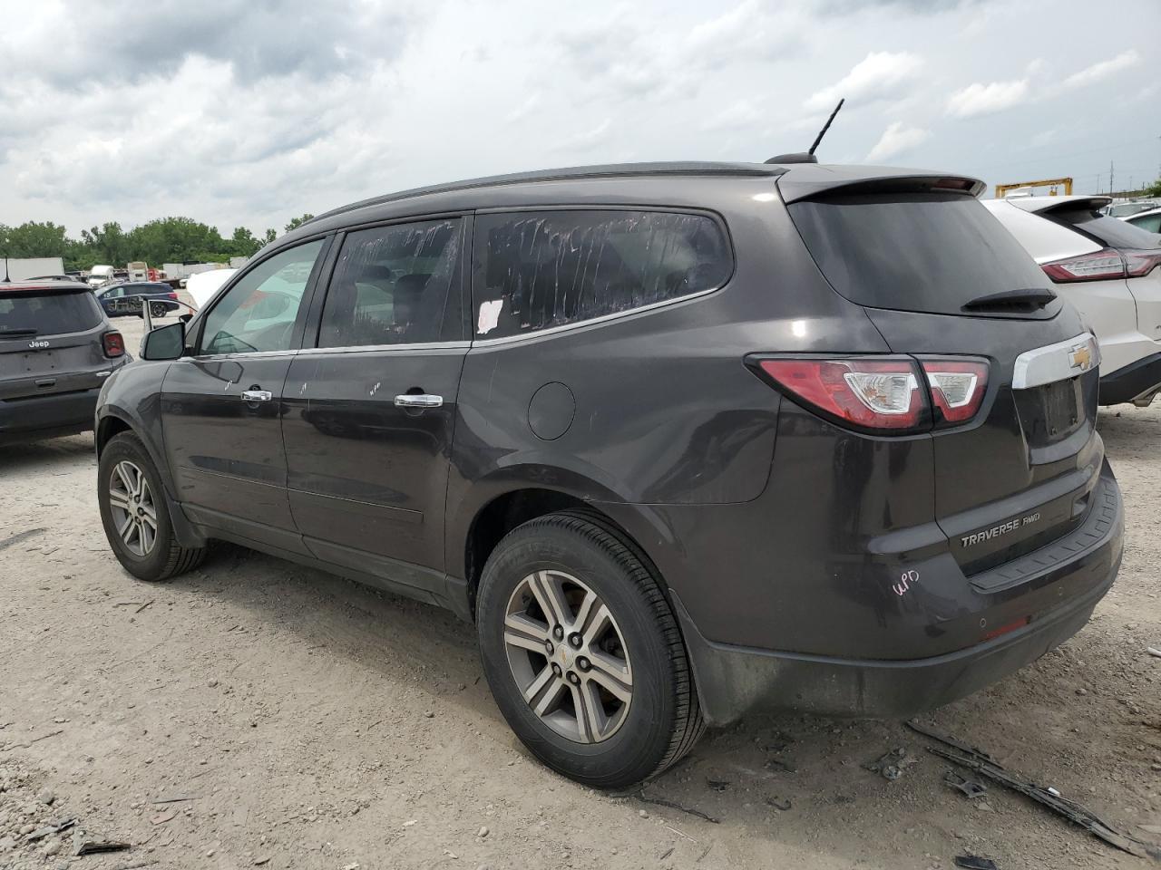 2017 Chevrolet Traverse Lt - Image 2