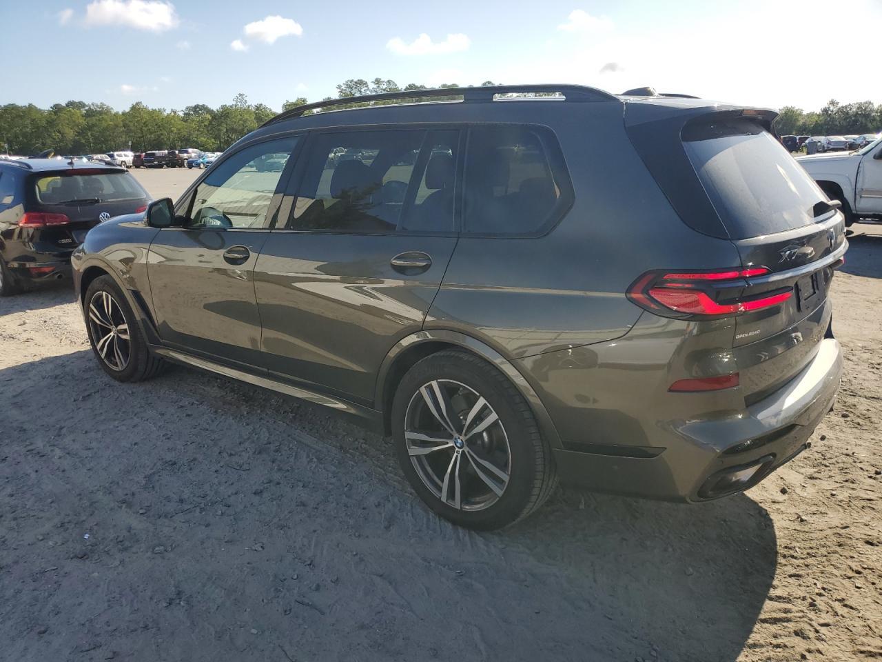 2024 BMW X7 xDrive40I - Image 2