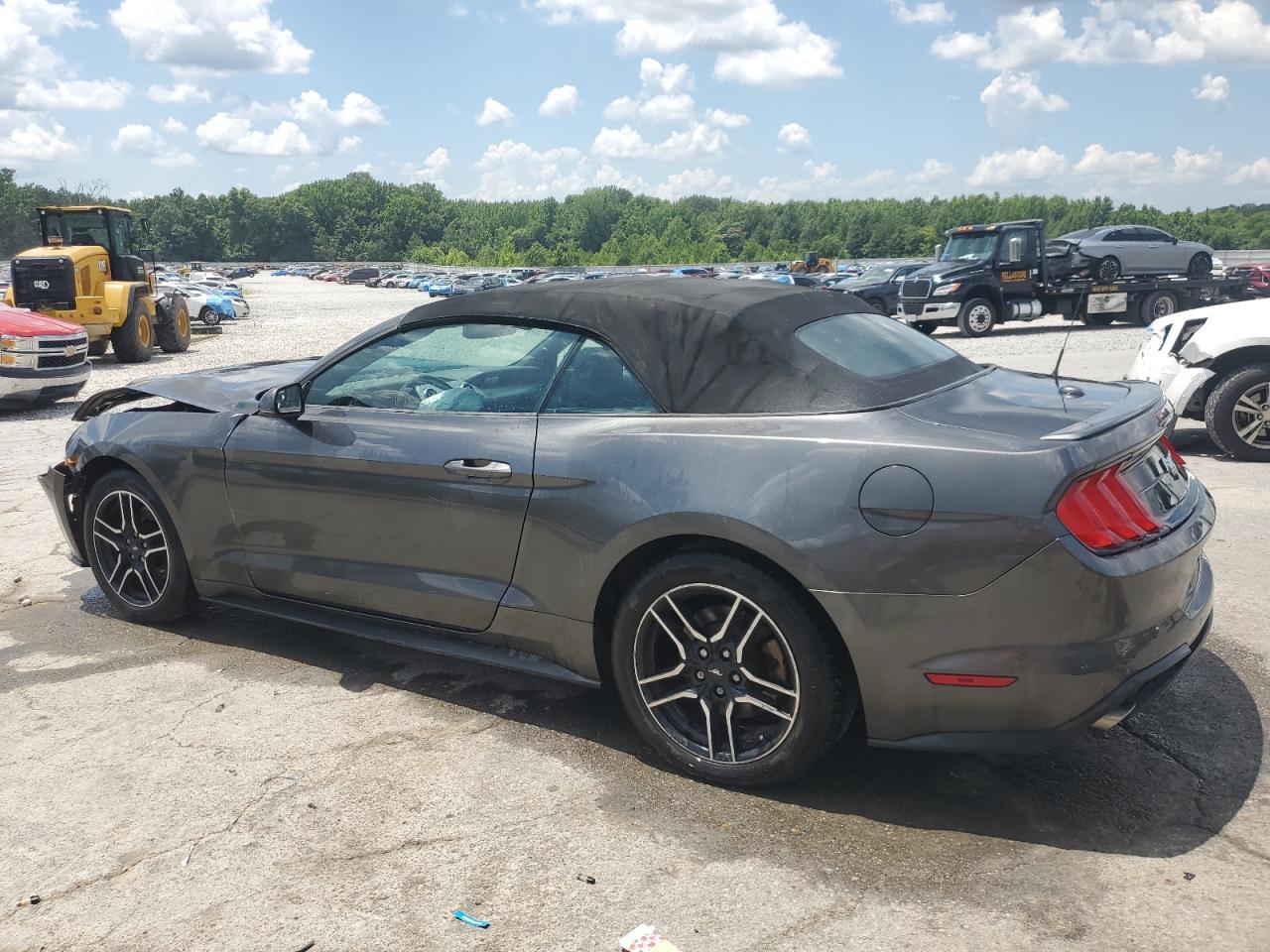 2018 Ford Mustang - Фото 2