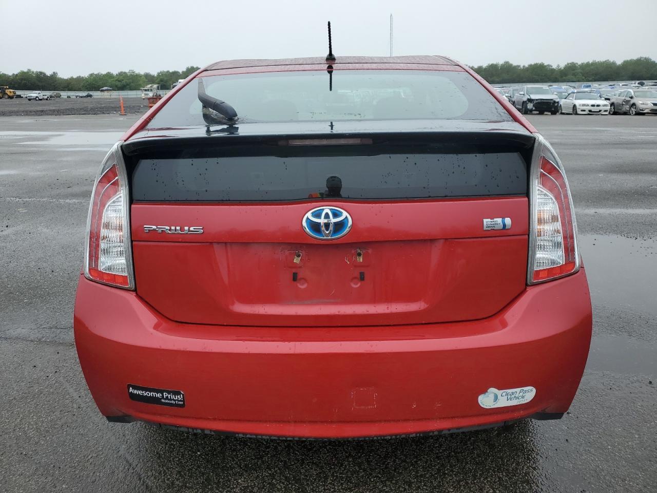 2014 Toyota Prius - Image 6