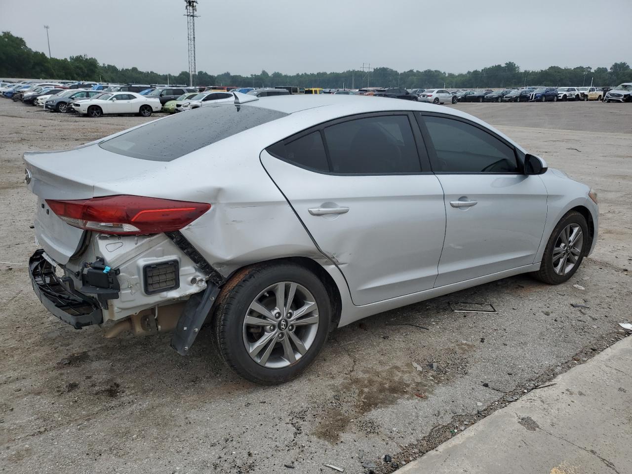 2018 Hyundai Elantra Sel - Image 3