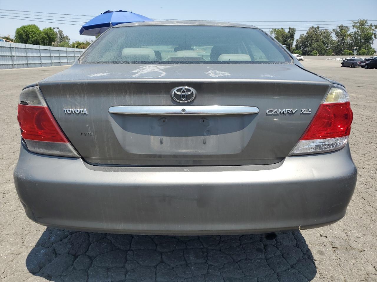 2005 Toyota Camry Le - Фото 6