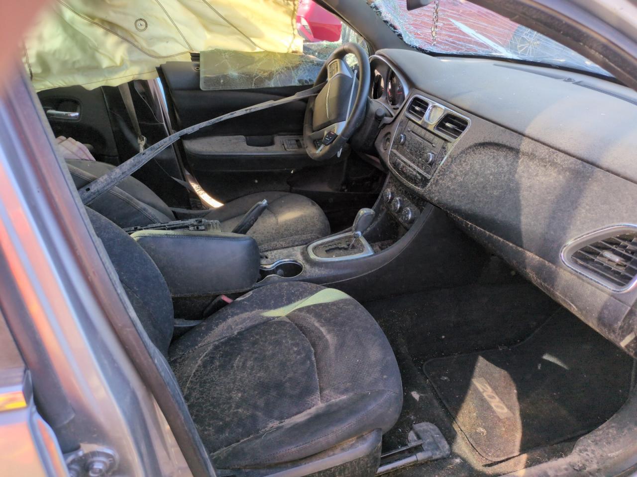 2013 Chrysler 200 Touring - Фото 7