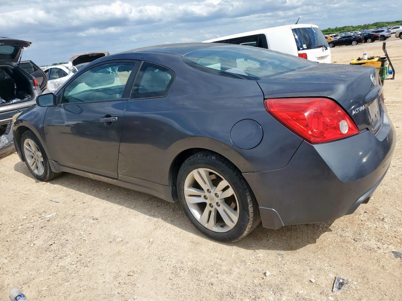 2013 Nissan Altima S - Image 2