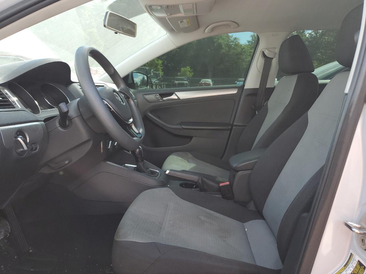 2017 Volkswagen Jetta S - Фото 7
