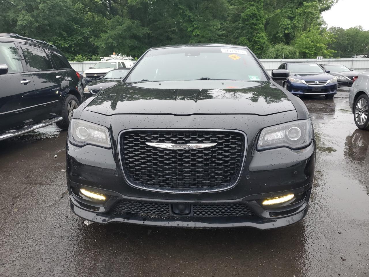 2018 Chrysler 300 S - Фото 5