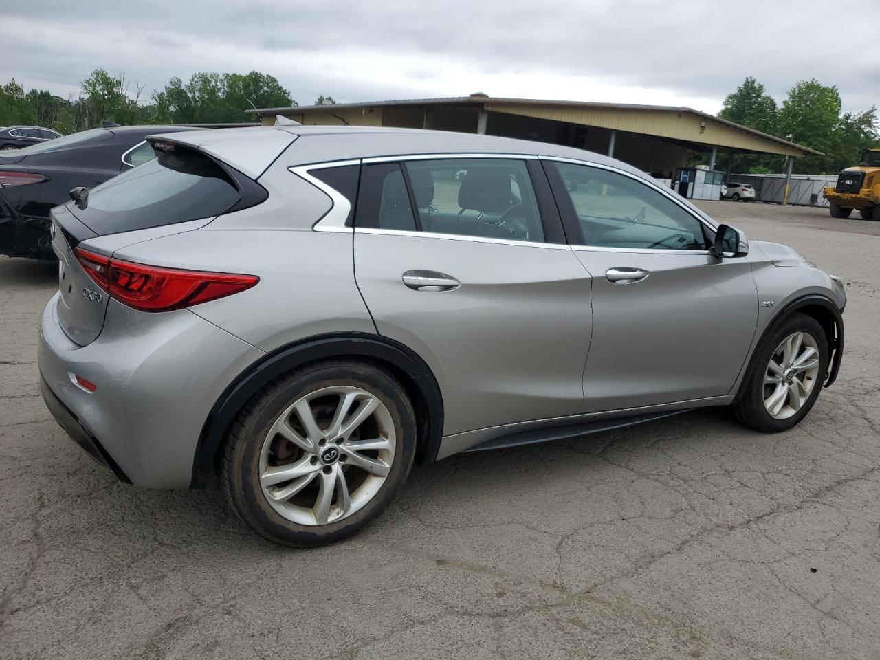2017 Infiniti Qx30 Base - Фото 3