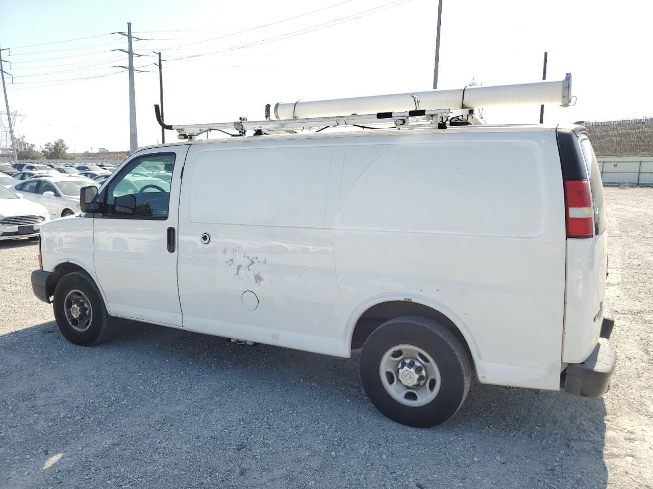 2013 Chevrolet Express G2500 - Фото 2