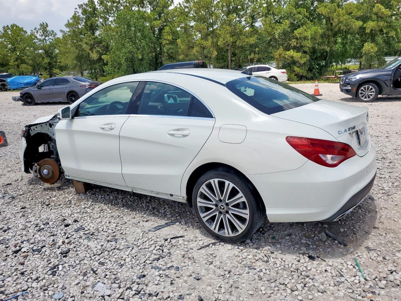 2018 Mercedes-Benz Cla 250 - Фото 2