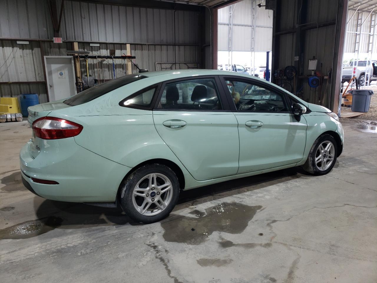 2018 Ford Fiesta Se - Image 3