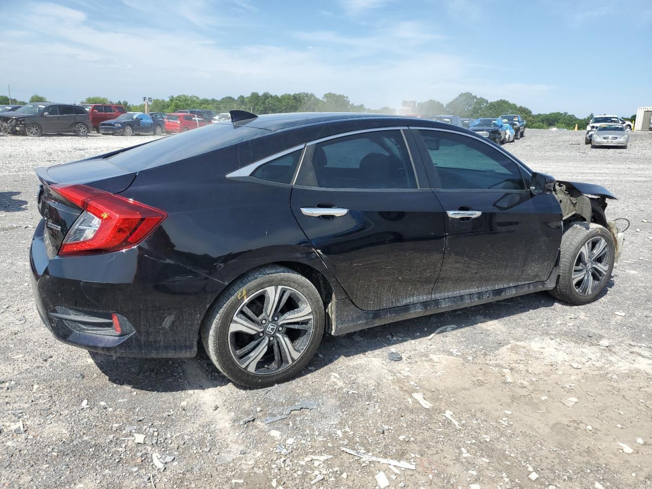 2017 Honda Civic Touring - Фото 3