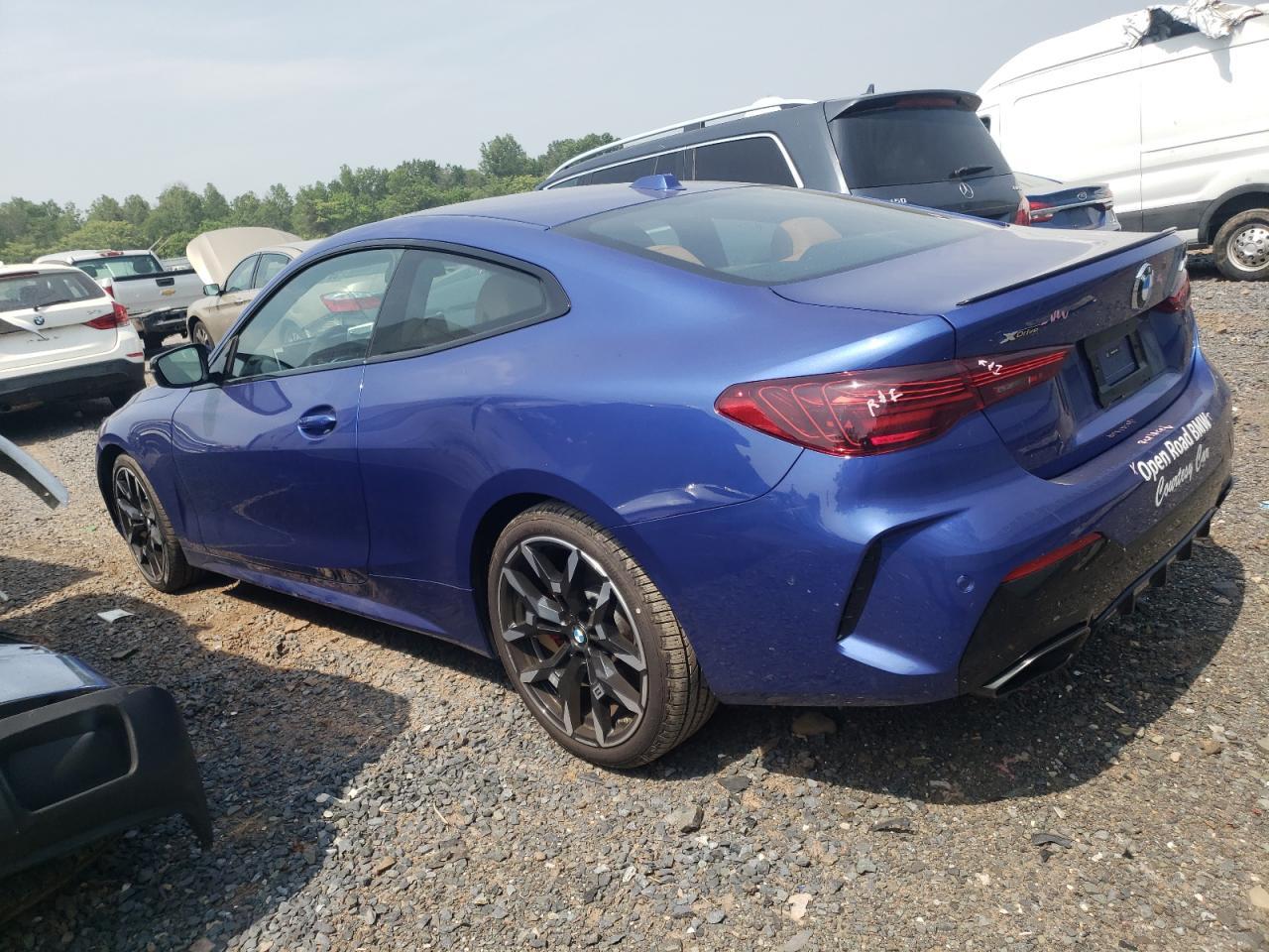 2025 BMW M440Xi - Image 2