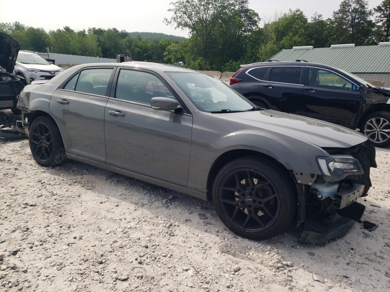 2017 Chrysler 300 S - Image 4