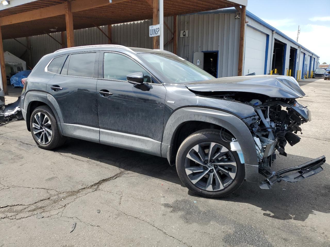 2025 Mazda Cx-50 Premium Plus - Image 4