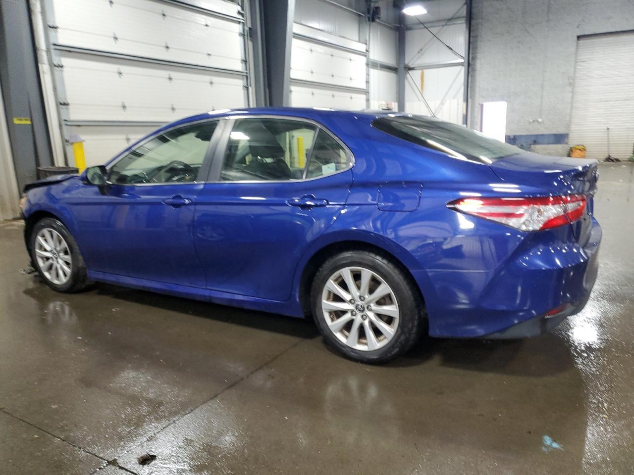 2018 Toyota Camry L - Фото 2