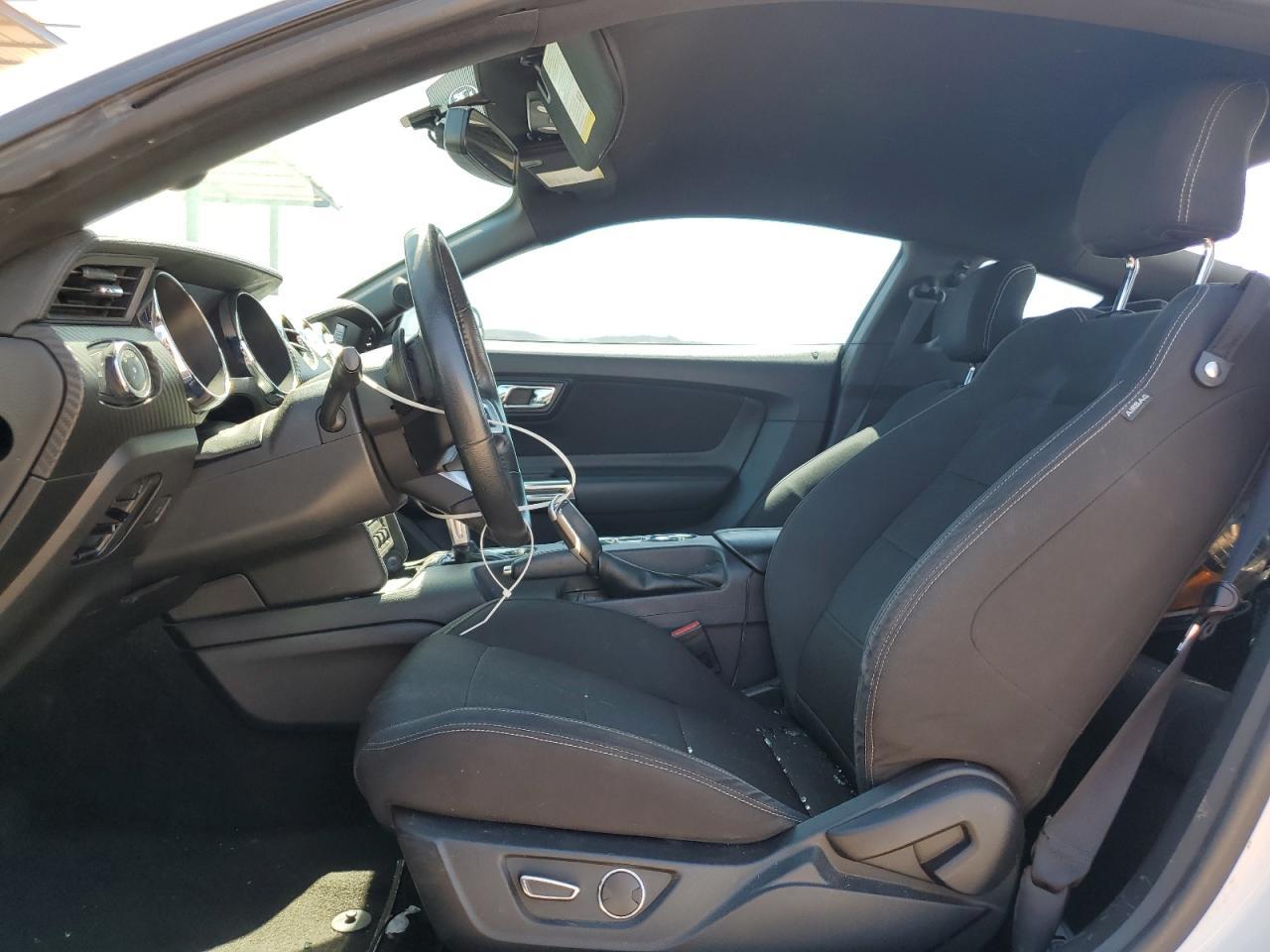 2015 Ford Mustang - Фото 7