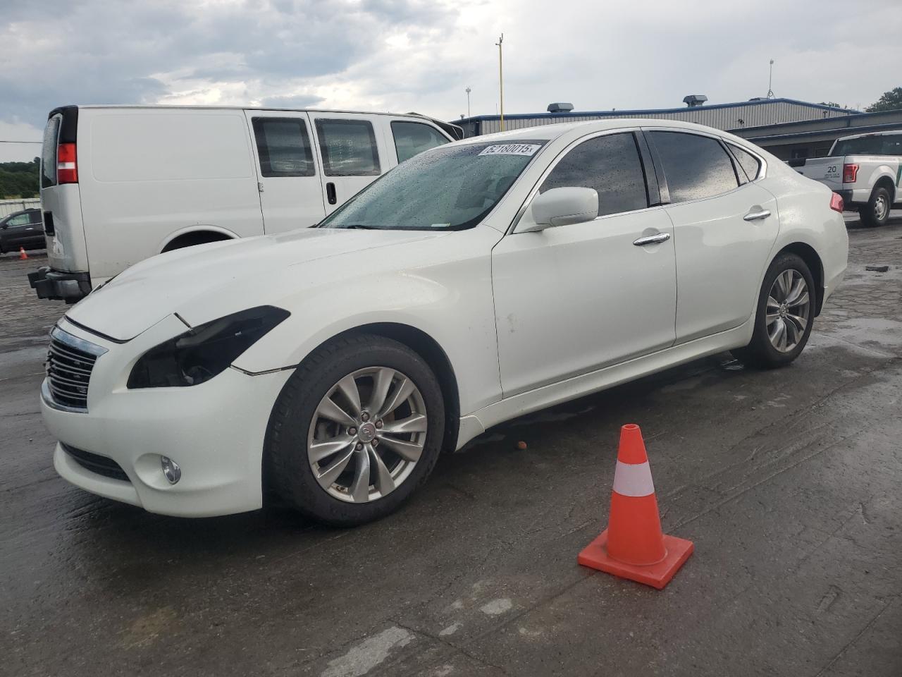 2012 Infiniti M37