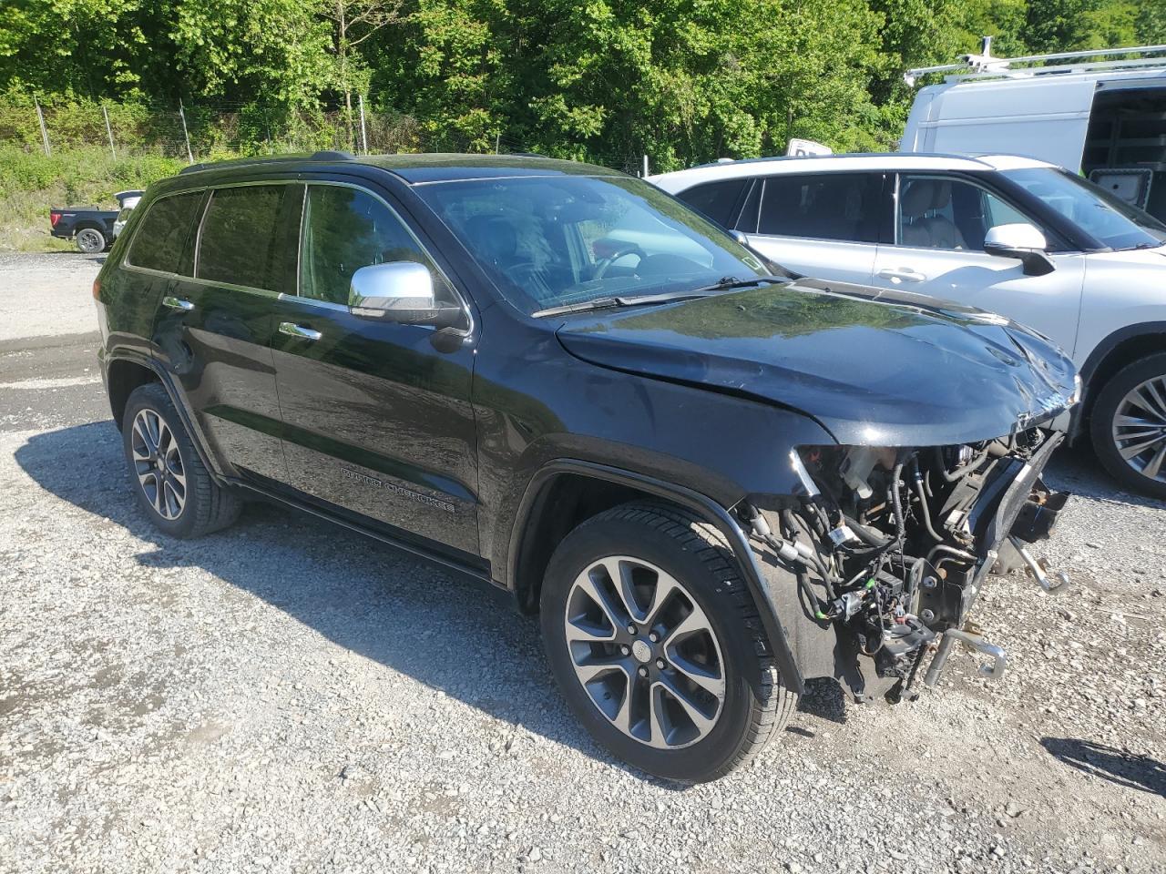 2017 Jeep Grand Cherokee Overland - Image 4