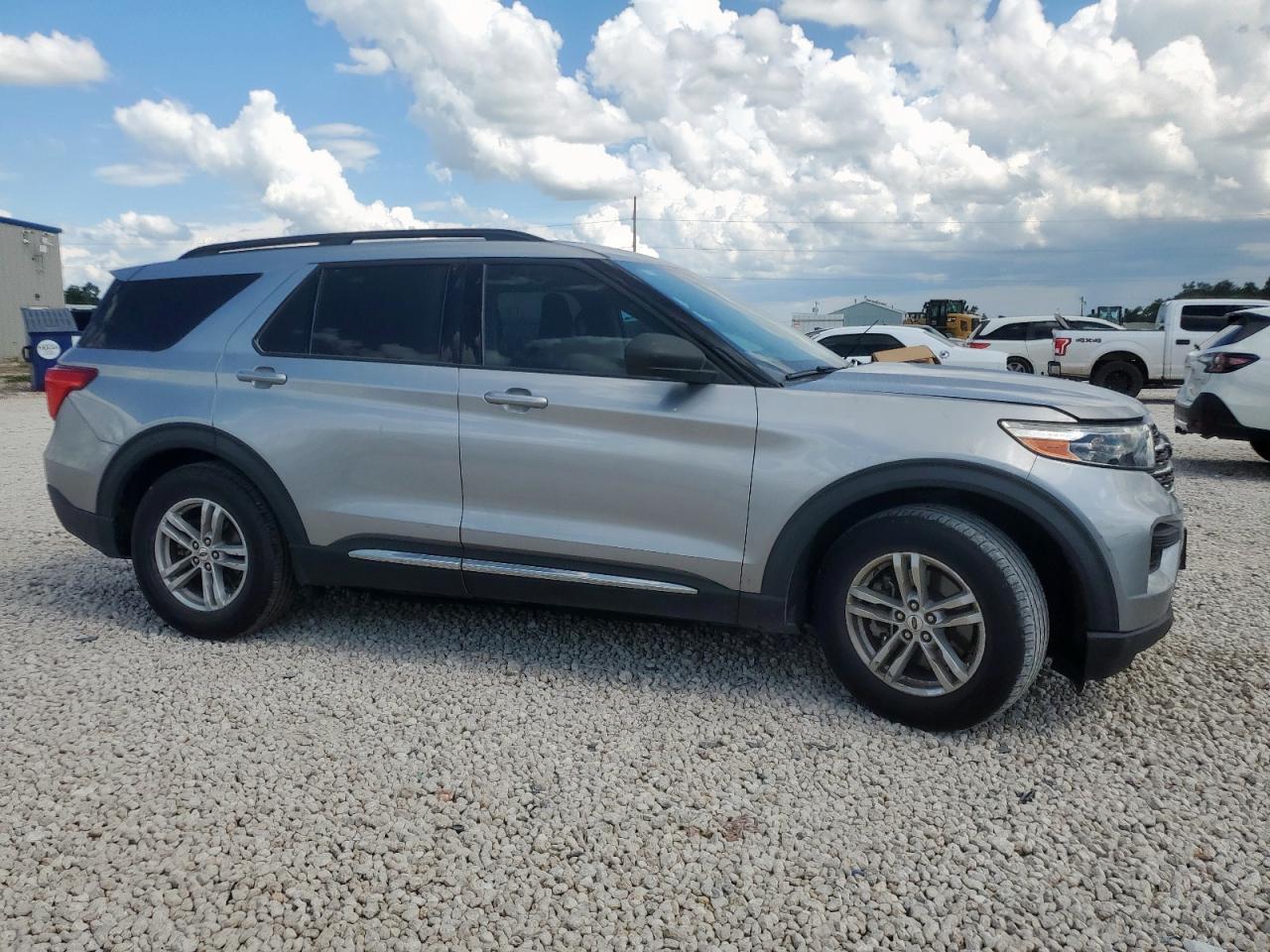 2021 Ford Explorer Xlt - Image 4