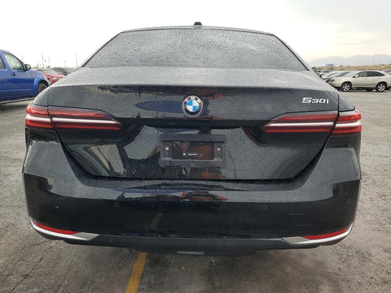 2025 BMW 530 I - Фото 6