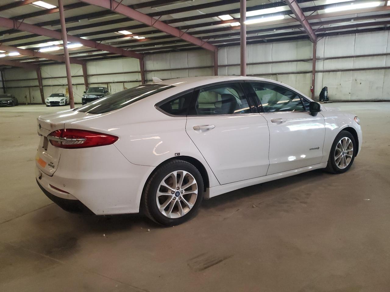 2019 Ford Fusion Se - Фото 3