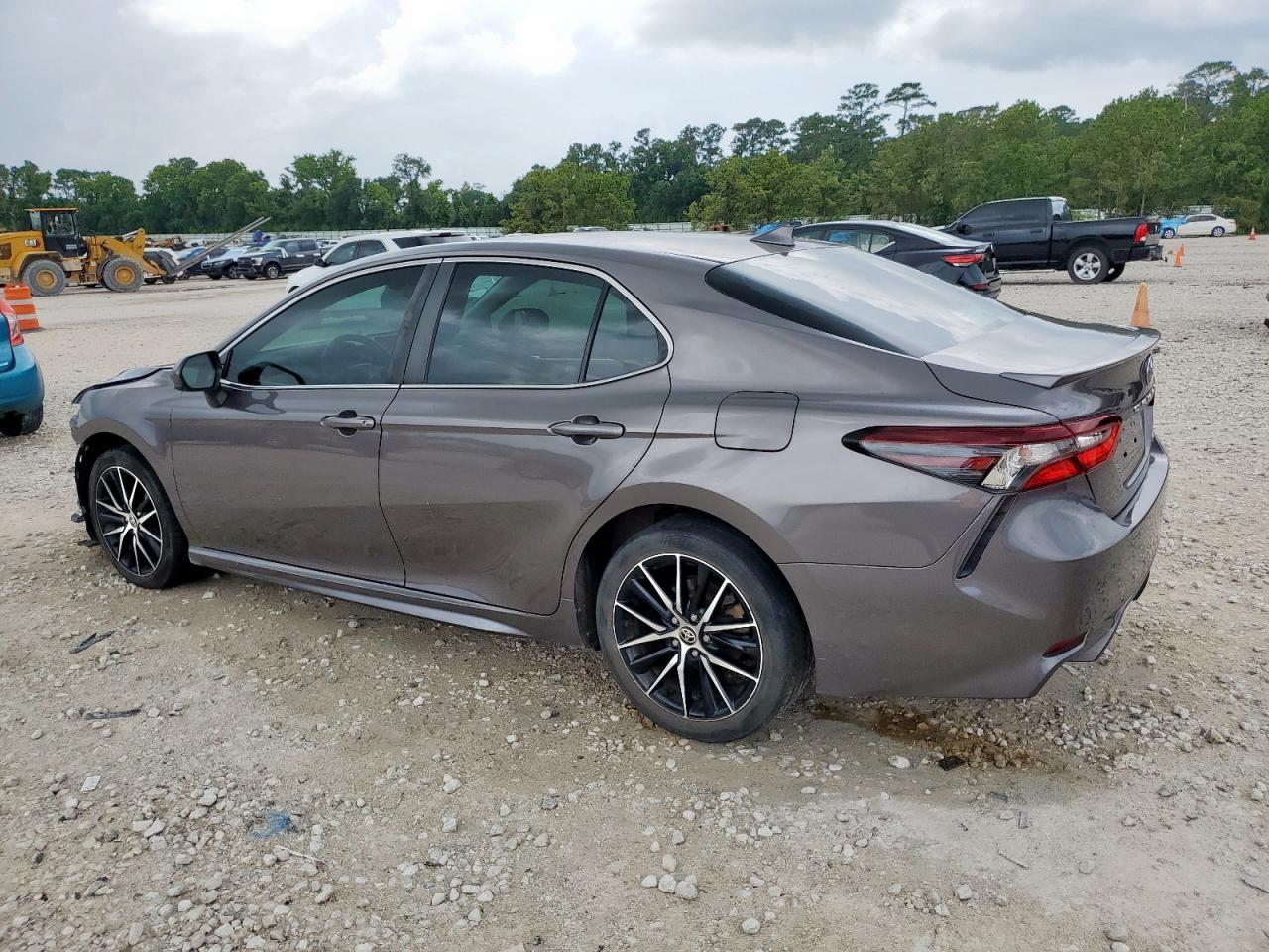 2021 Toyota Camry Se - Image 2