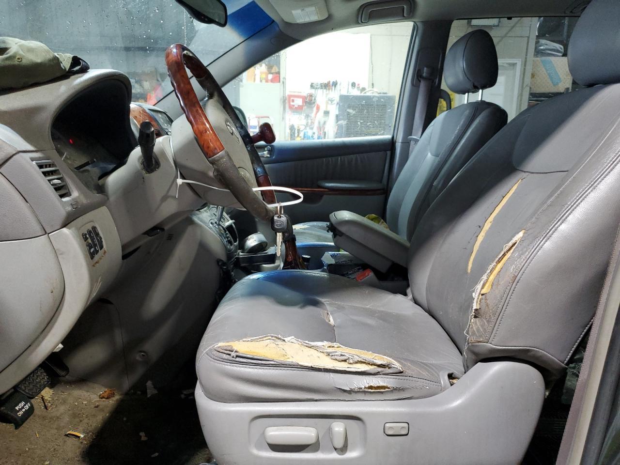 2005 Toyota Sienna Xle - Image 7