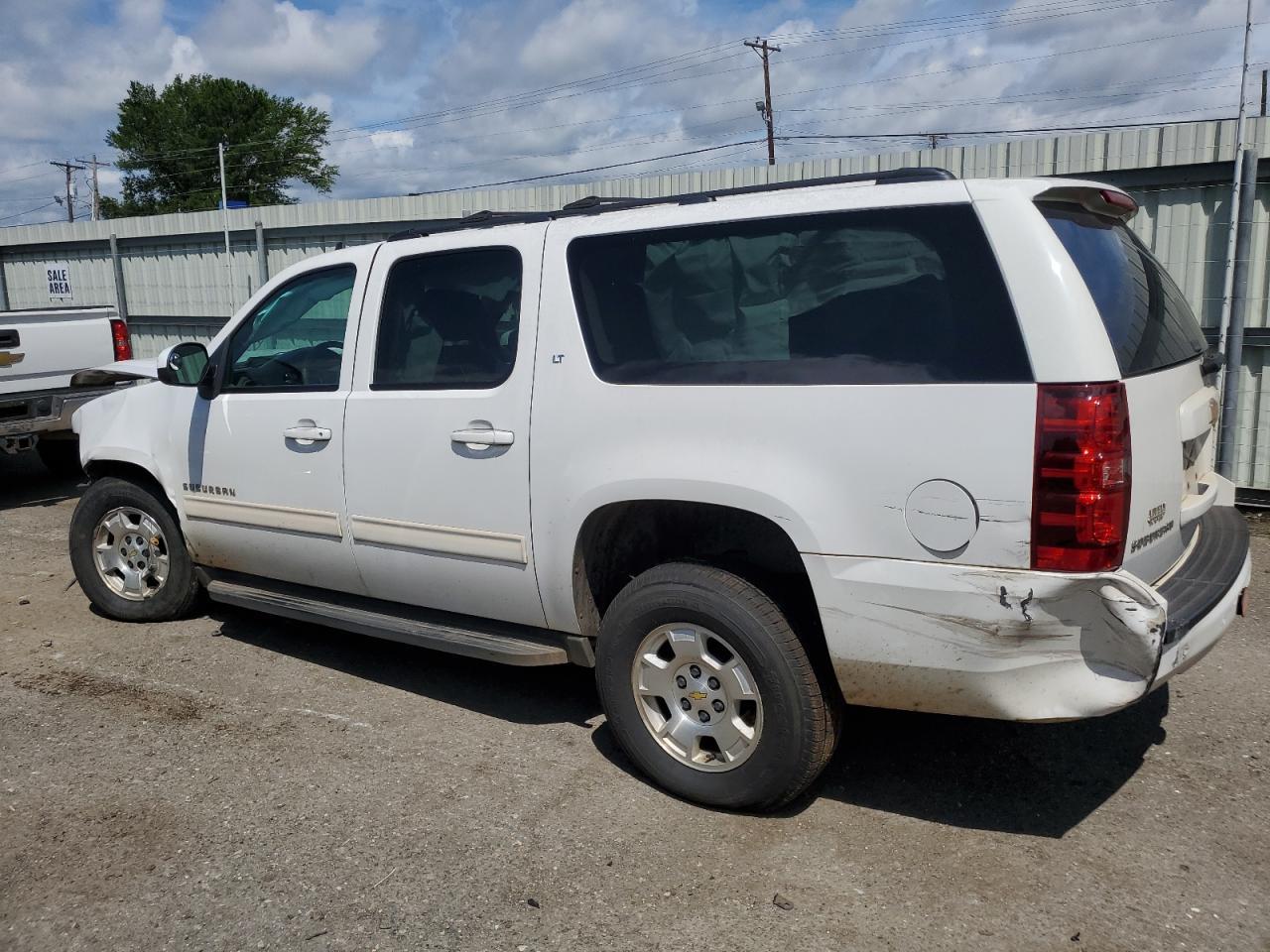 2012 Chevrolet Suburban C1500 Lt - Image 2