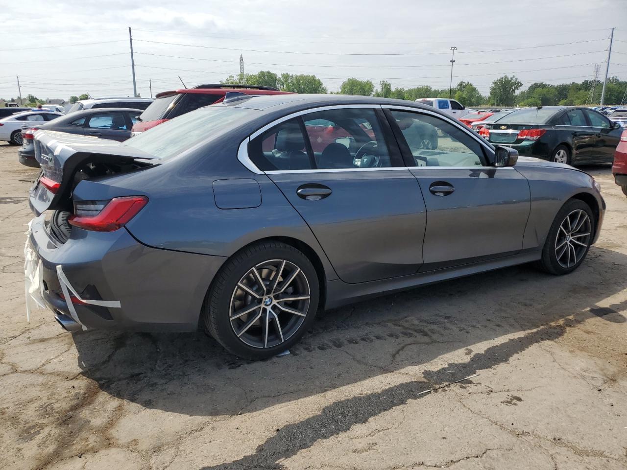 2019 BMW 330Xi - Image 3