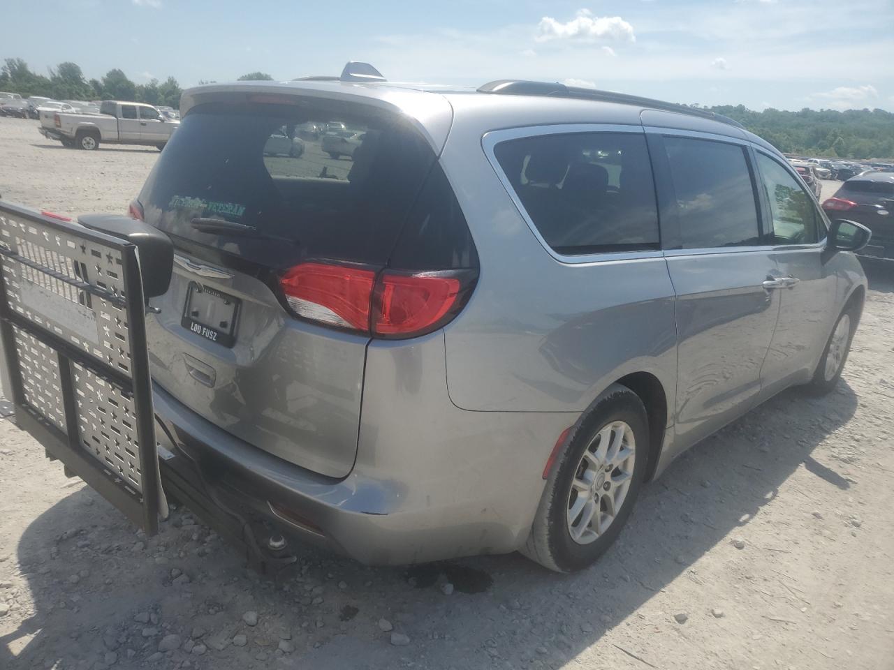 2020 Chrysler Voyager Lxi - Фото 3