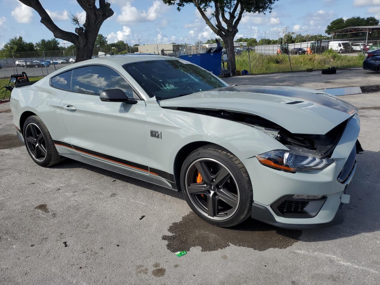 2023 Ford Mustang Mach I - Фото 4