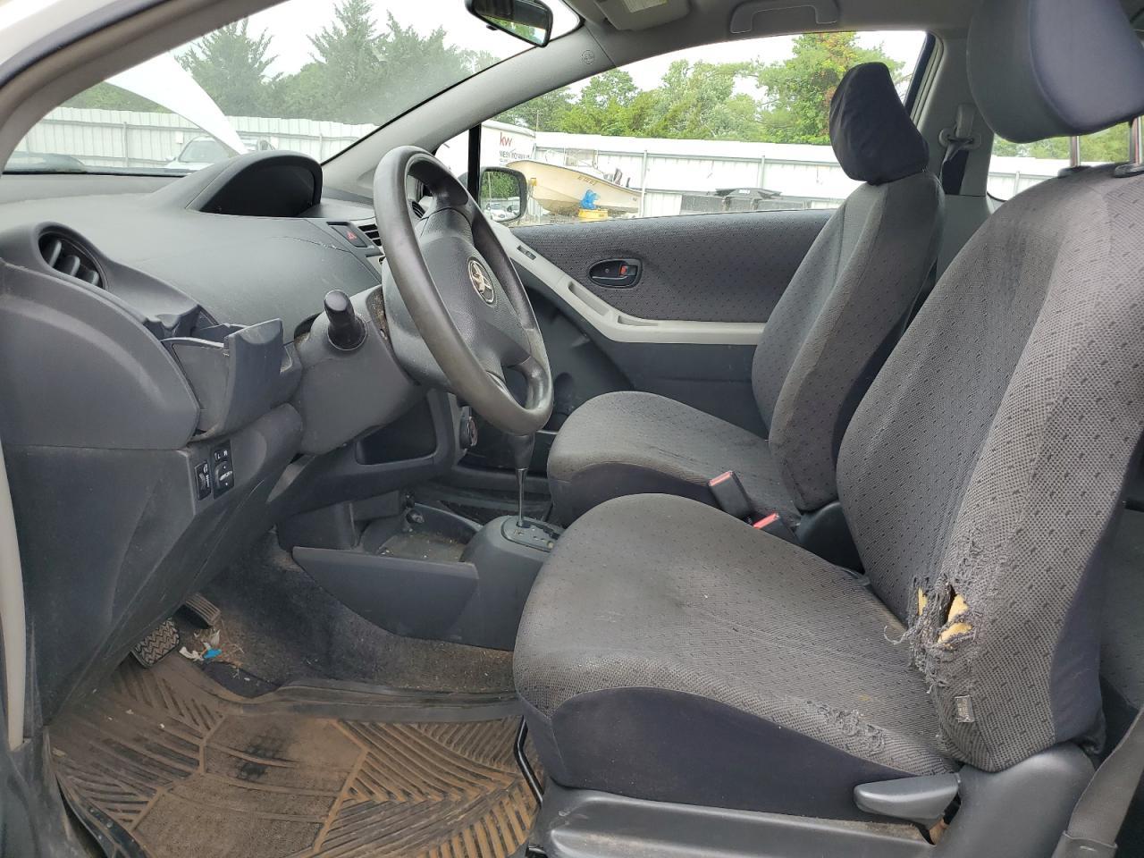 2010 Toyota Yaris - Фото 7