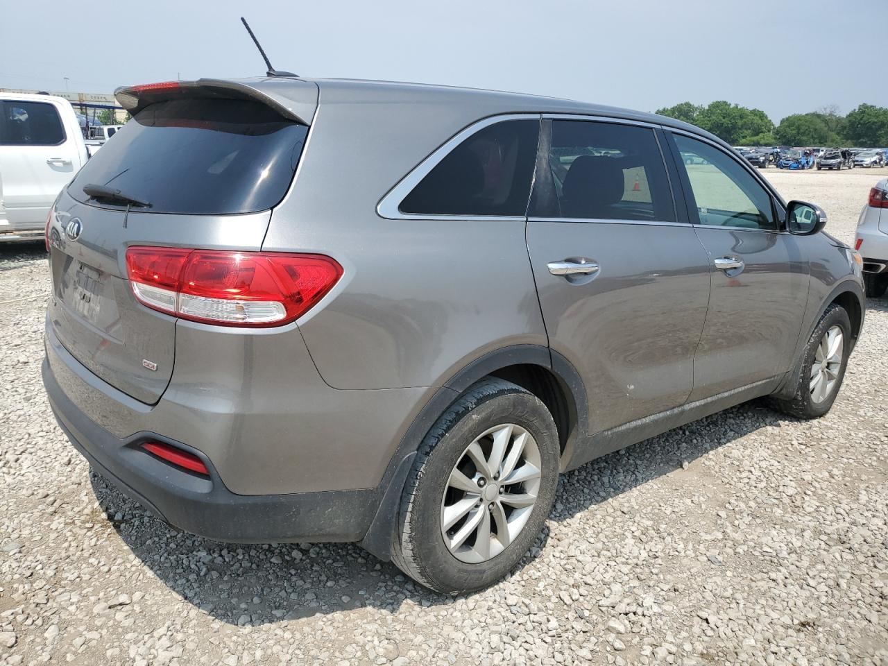 2016 Kia Sorento Lx - Image 3