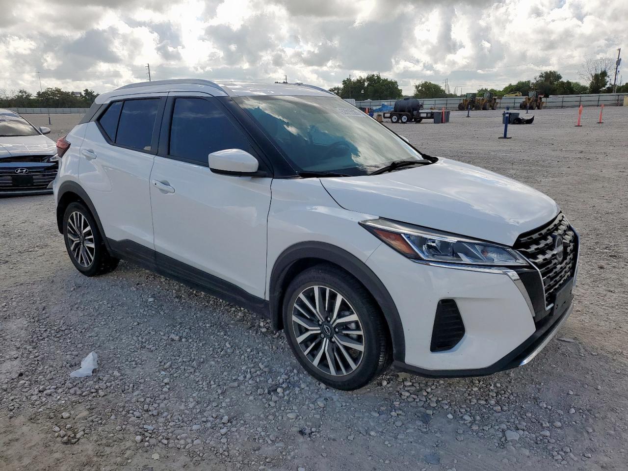 2023 Nissan Kicks Sv - Фото 4