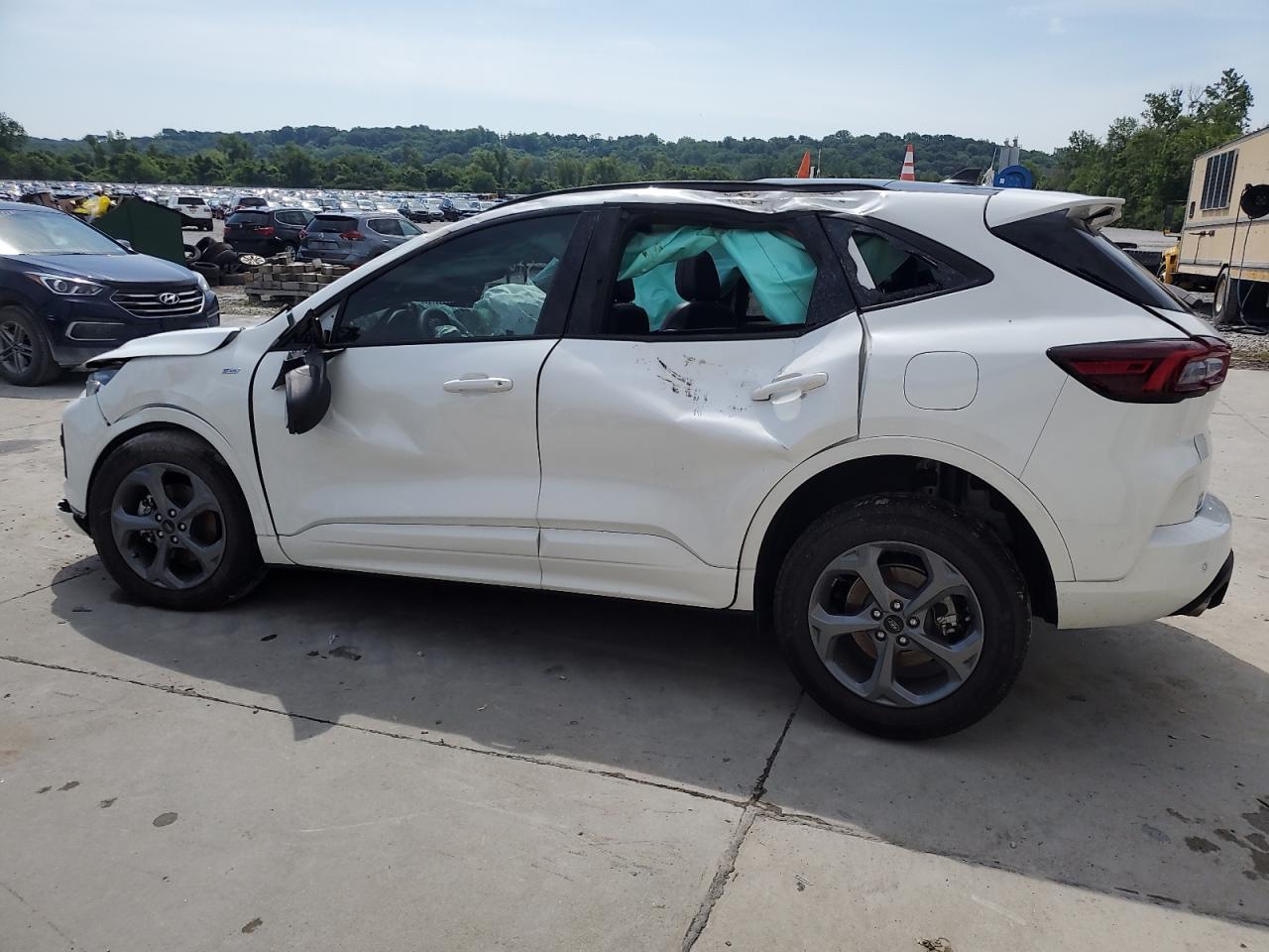 2024 Ford Escape St Line - Фото 2