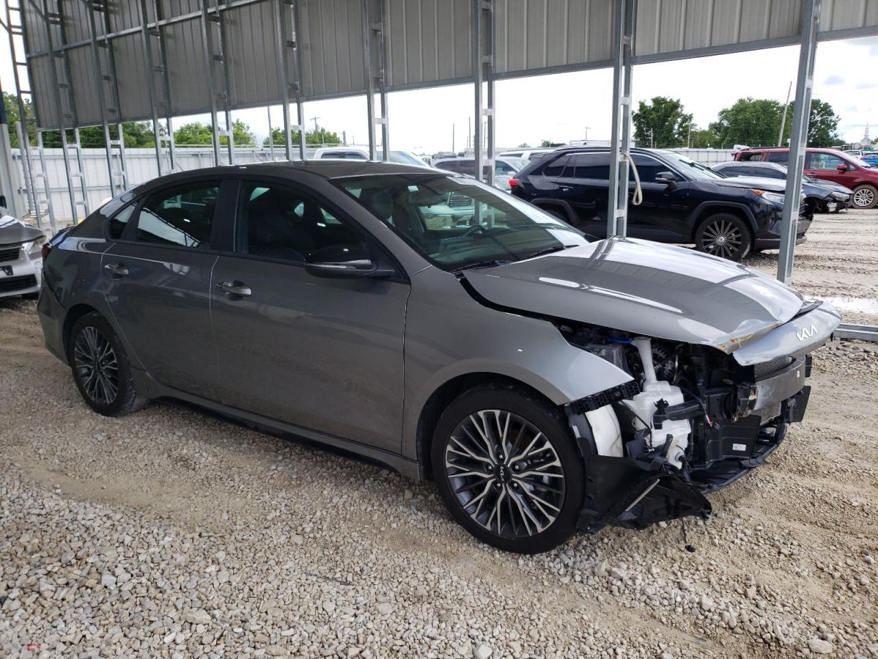 2024 Kia Forte Gt Line - Фото 4