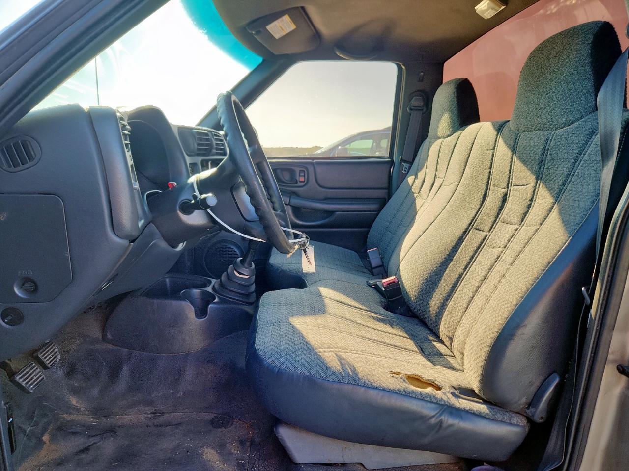 2002 Chevrolet S Truck S10 - Image 7