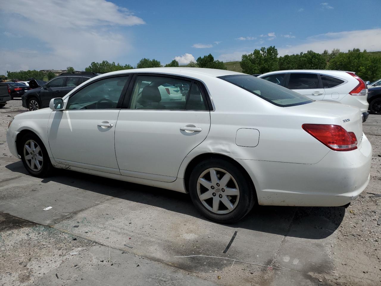2007 Toyota Avalon Xl - Image 2